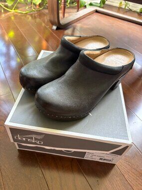 Dankso Sammy Slip-On Clog 39 (8.5-9) - Excellent Condition
